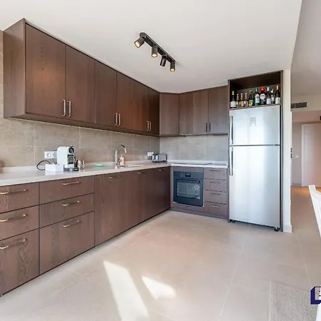 Casa Nira - Premium 3br Seaviews Pool