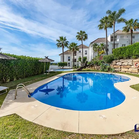 Casa Nira - Premium 3br Seaviews Pool