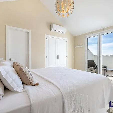 Casa Nira - Premium 3br Seaviews Pool Lägenhet