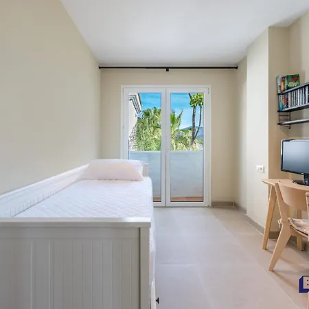 Casa Nira - Premium 3br Seaviews Pool Estepona